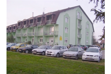 Hungary Privát Sárvár, Exterior